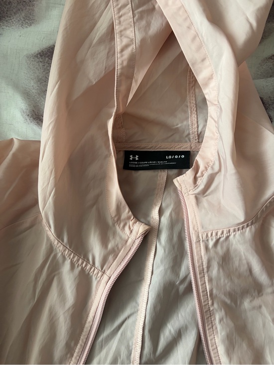 Under Armour Jackets & Blazers - Under Armour Women's Hooded Windbreaker — Pale Pink
